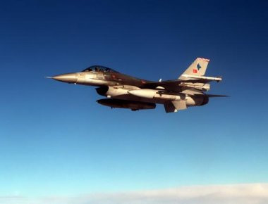 Δεκάδες παραβιάσεις από τουρκικά μαχητικά στο Αιγαίο